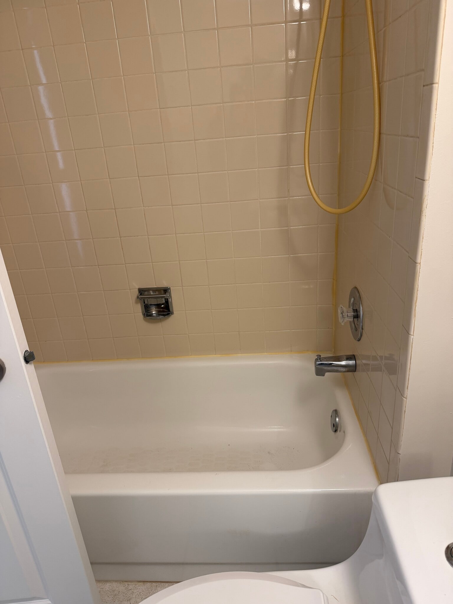 Building Photo - 681 Thorntree Ct