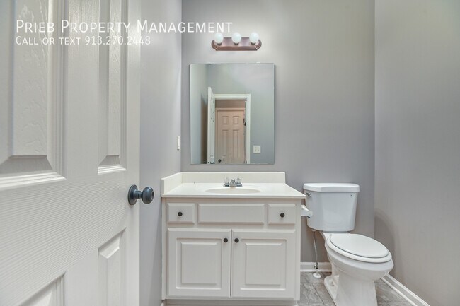 Building Photo - 714 N Findley St