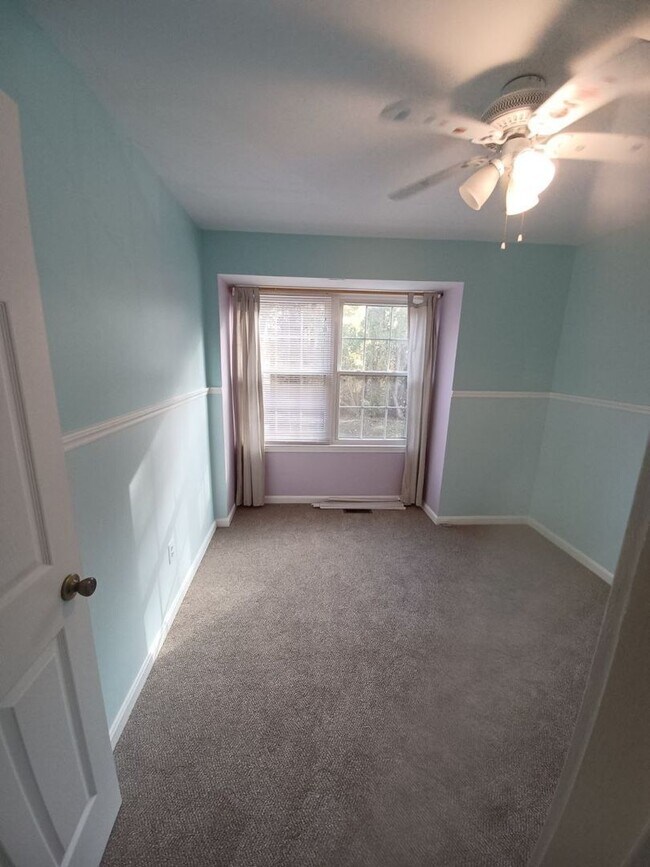 Building Photo - 8028 Valleys Crest Ct