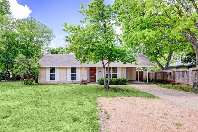Building Photo - 3100 Ray Wood Dr