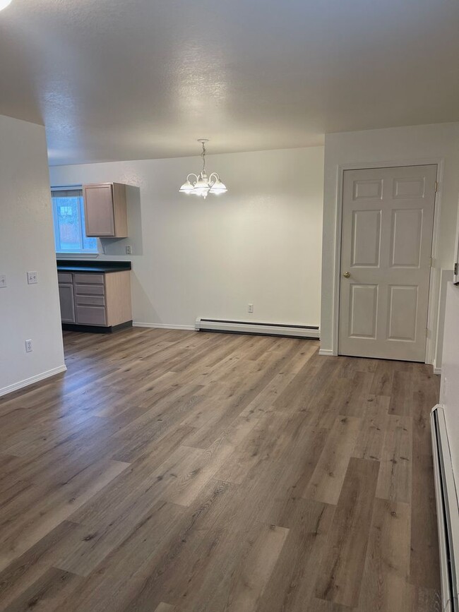 Building Photo - Charming Newly Remodeled 2-Bedroom, 1-Bath...