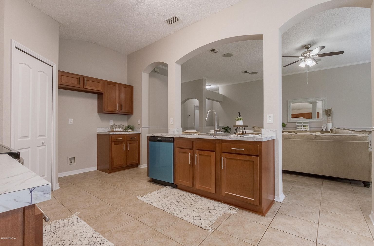 Building Photo - 10947 Apple Blossom Trl E