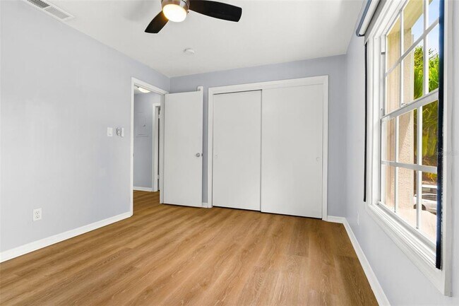 Building Photo - 5052 Starfish Dr SE
