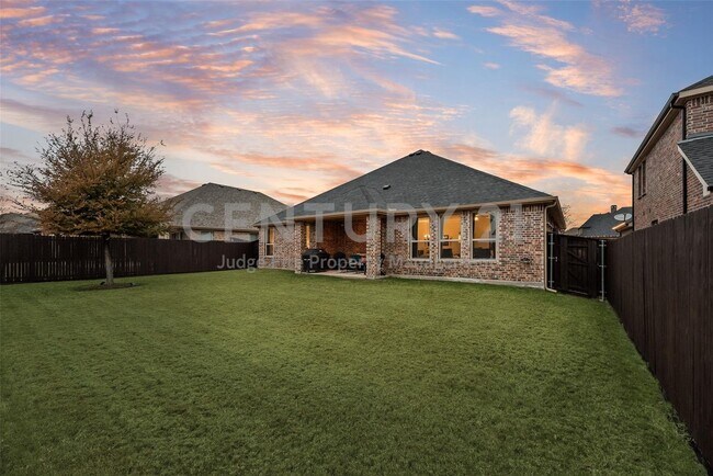 Building Photo - Move-In Ready 4/2/2 in Little Elm For Rent!