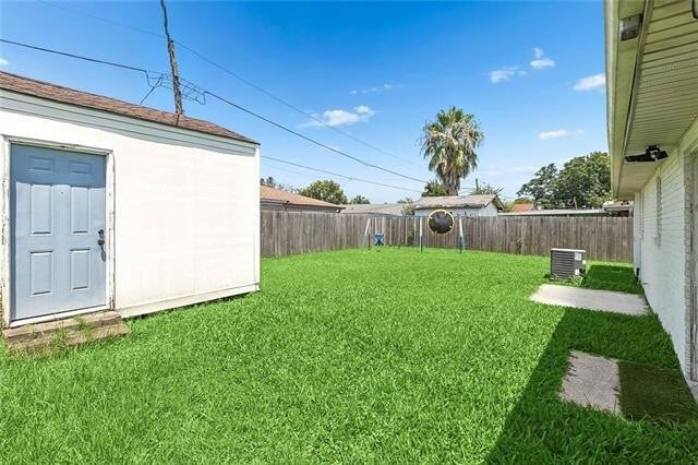 Building Photo - 1536 Redwood Dr