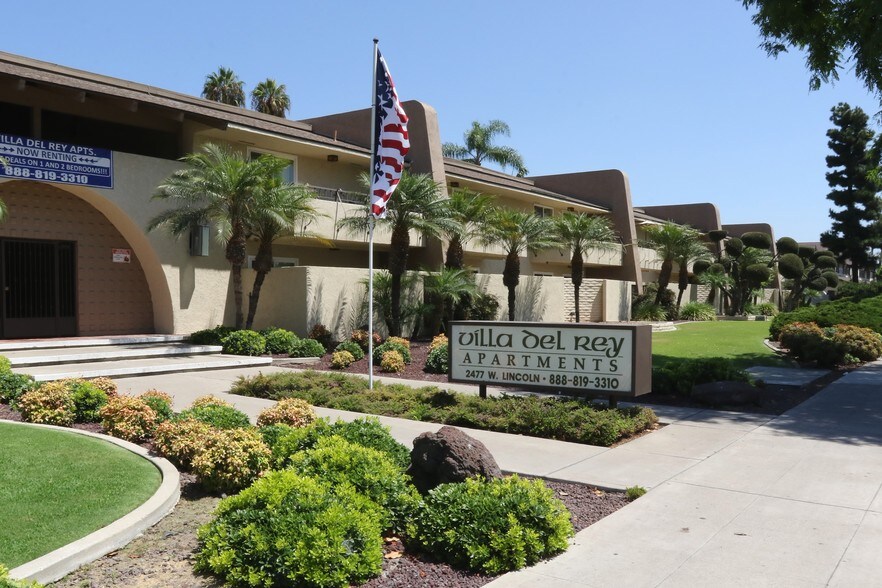 Villa Del Rey 2477 W Lincoln Ave Anaheim CA 92801 Apartment Finder