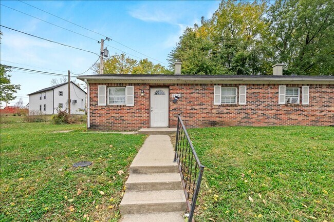 Building Photo - 1783-1783 Roosevelt Ave