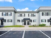 Building Photo - Modern & Bright Living in South Pasadena – Your Coastal Retreat!