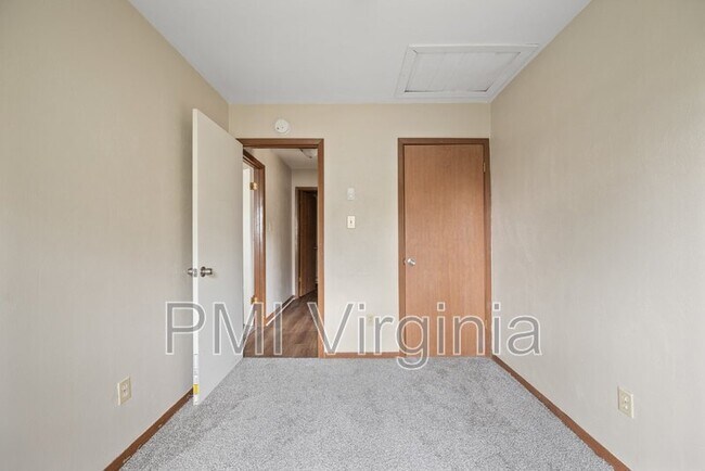 Building Photo - 4225 Schooner Trail