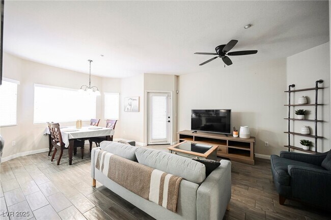 Building Photo - 833 Aspen Peak Loop