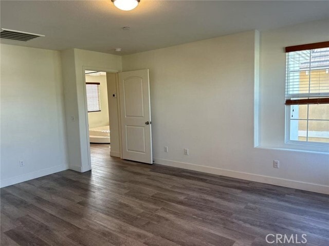 Building Photo - 5884 Silver Oaks Dr