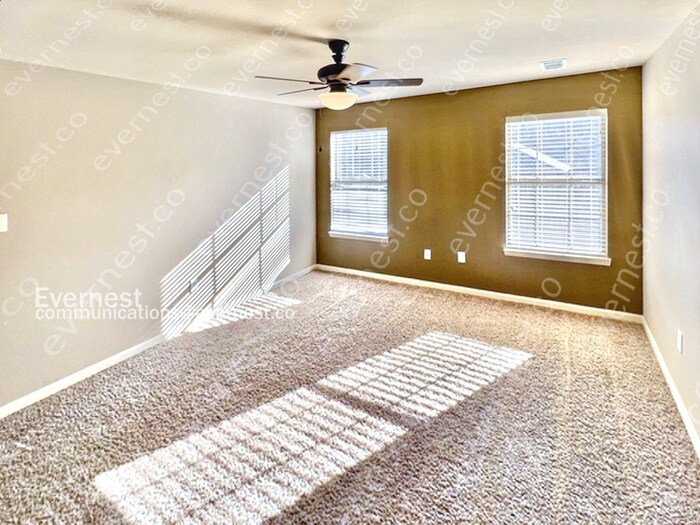 Building Photo - 958 James Madison Dr