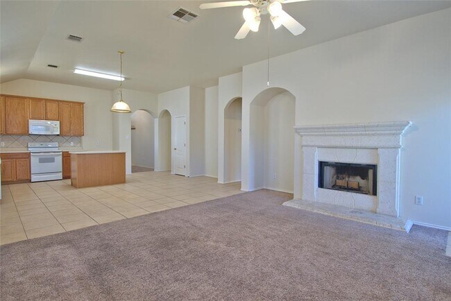 Building Photo - 123 Aguilar Dr