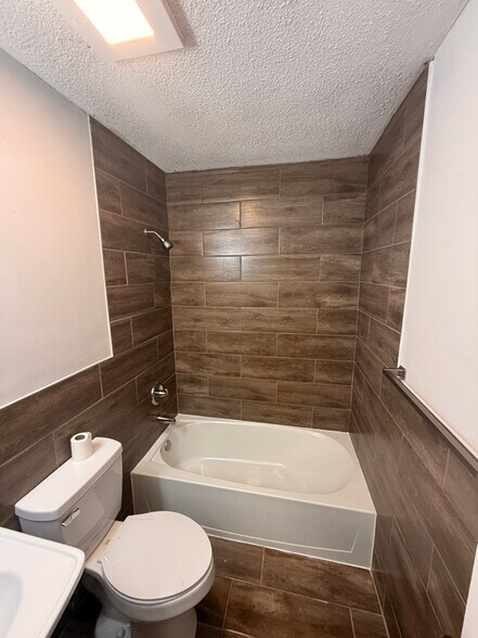 Building Photo - 119 Sea Parc St