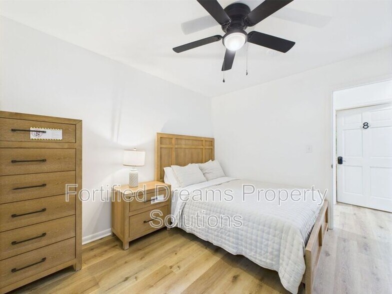 Building Photo - 355 Ransom Rd