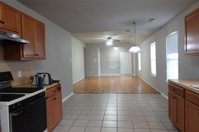 Building Photo - 9123 River Dale Canyon Ln