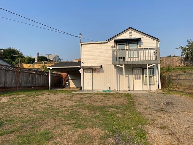 Building Photo - FULLY RENOVATED LESS THAN 2 YEARS - 2BED/1BATH WITH BONUS/OFFICE SPACE