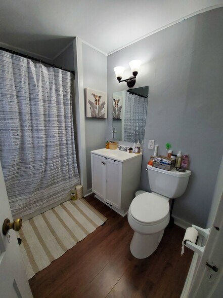 Building Photo - 36 Green St.