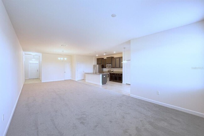 Building Photo - 2037 Lakeside Ave