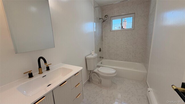 Building Photo - 540 Oak St