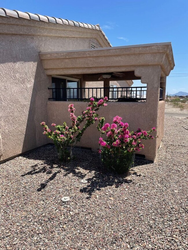 Building Photo - PALI2630