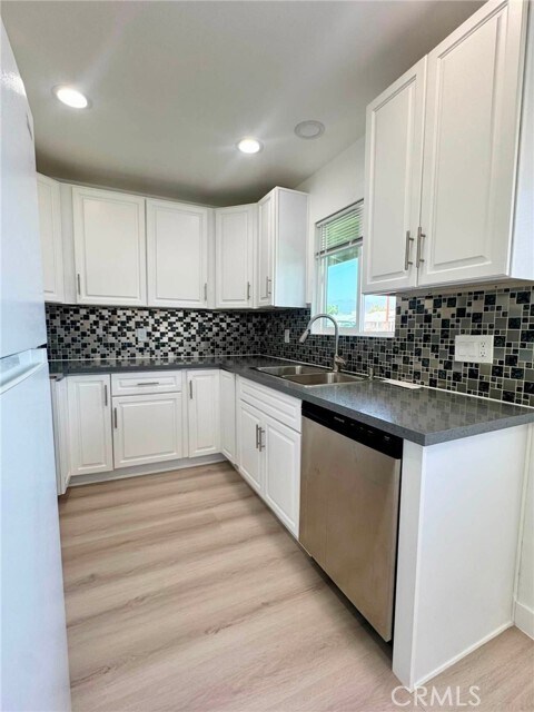 Building Photo - 1065 S Prospero Dr