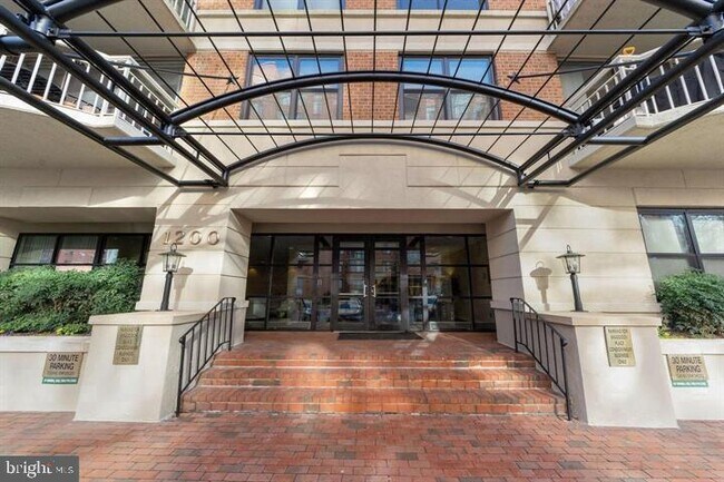 Building Photo - 1200 Braddock Pl