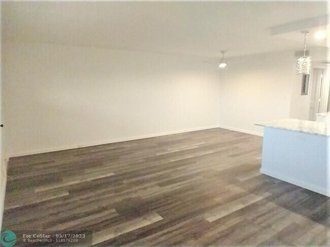 Building Photo - 3405 Bimini Ln