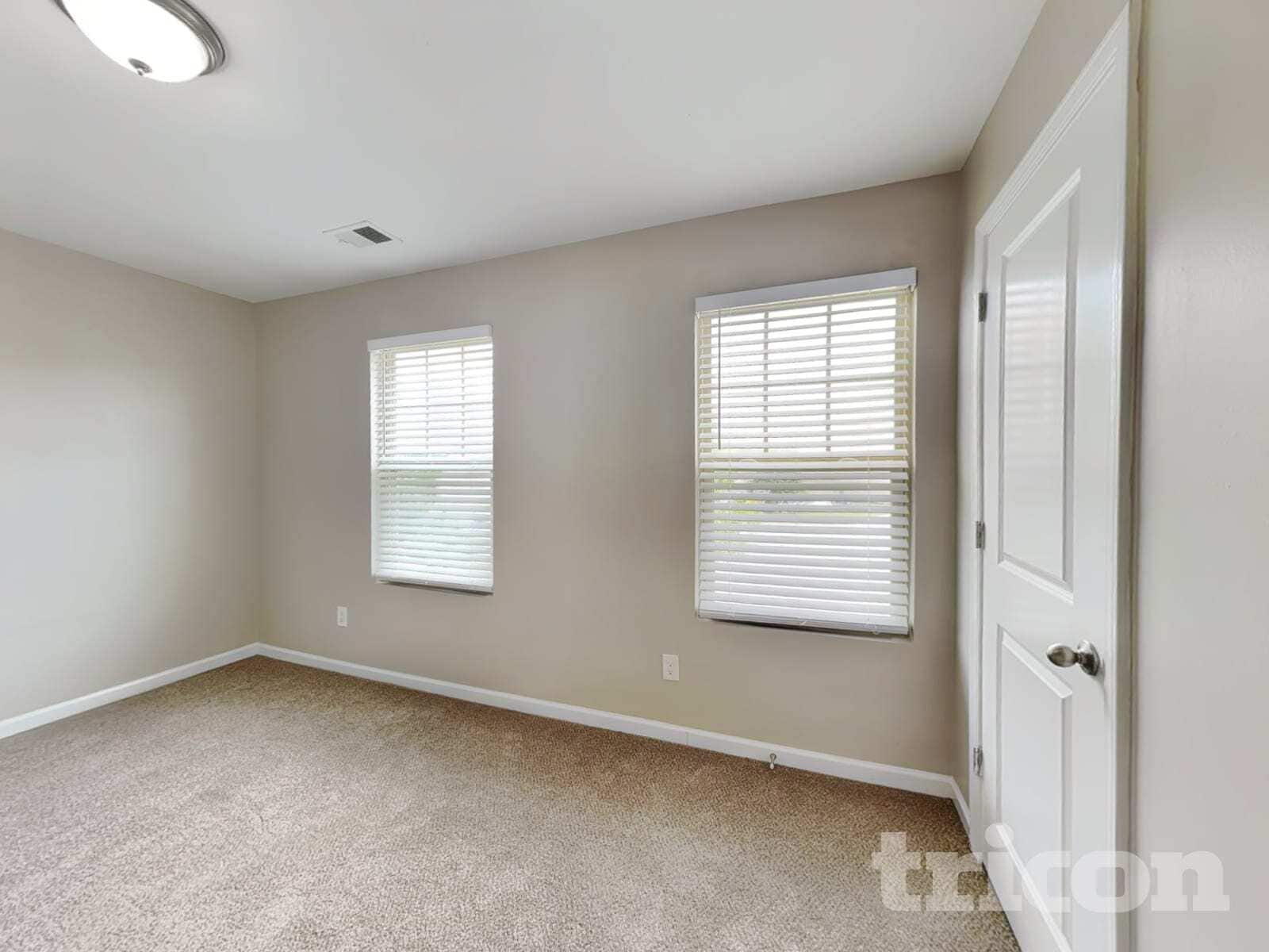 Building Photo - 646 Nonsuch Way