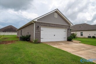 Building Photo - 14872 Demarie Ln