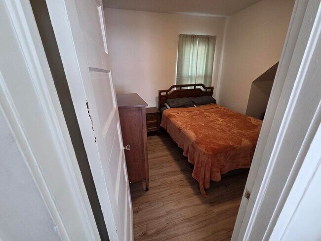 Building Photo - 6614 5th Ave