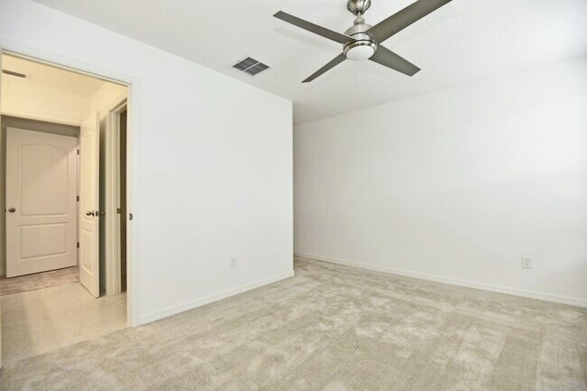 Building Photo - 720 Benoi Dr
