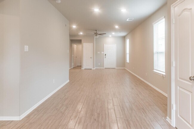 Building Photo - 24711 Kessing Creek Ln