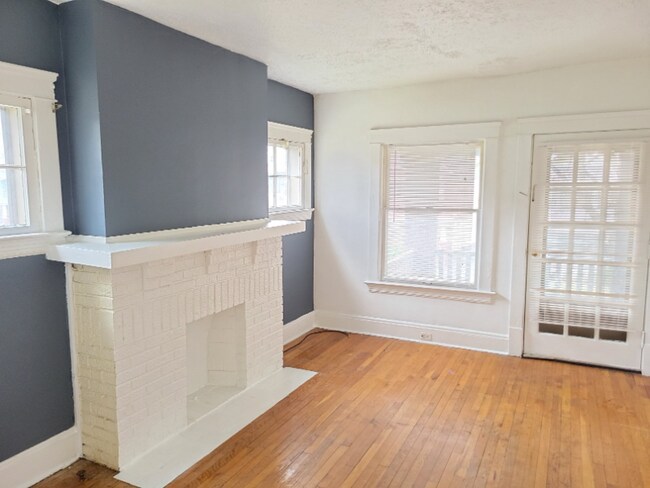 Building Photo - 2671 E 128th St