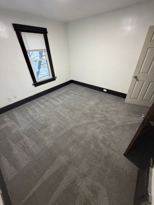 Building Photo - Beautifully redone 4-bedroom, 2-bath home available!