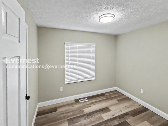 Building Photo - 144 Marvin Ln