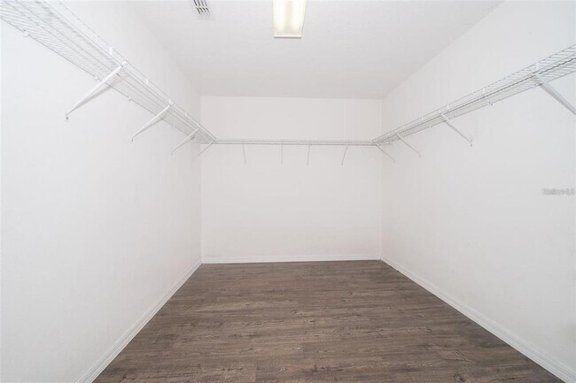 Building Photo - 337 Alfani St