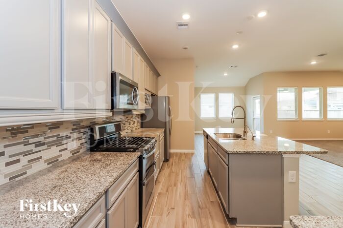 Building Photo - 4615 Red Yucca Dr