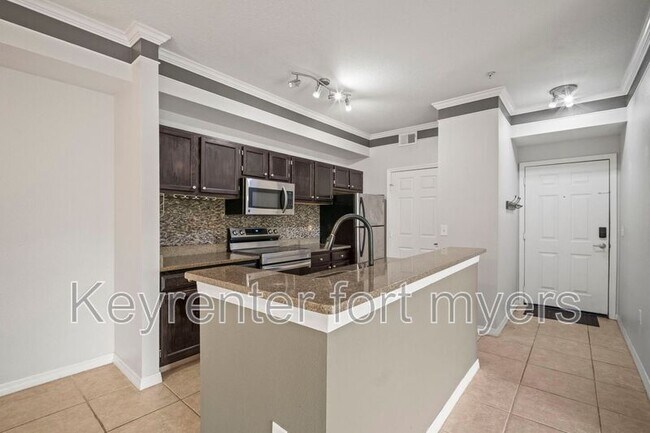 Building Photo - 11550 Villa Grand