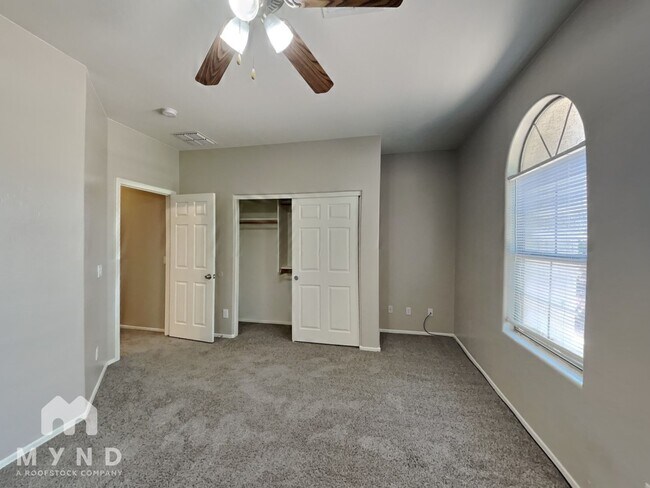 Building Photo - 2891 E Beechnut Pl