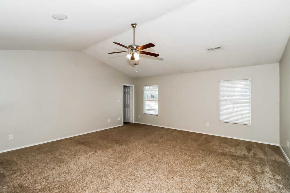 Building Photo - 941 Silverberry St