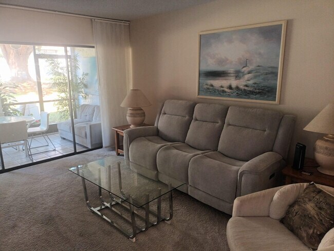 Building Photo - 2265 SW 15th St