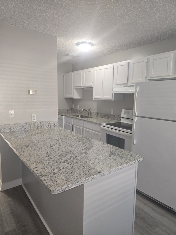 Building Photo - 42470 Barry Ct