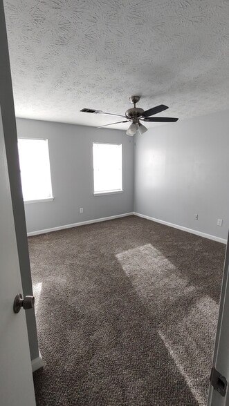 Building Photo - 3084 Parkside Ct