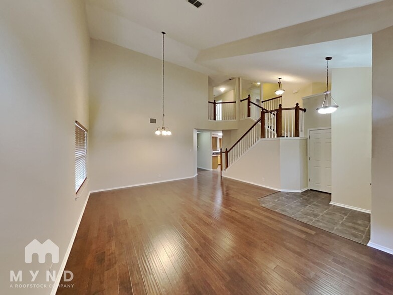 Building Photo - 8930 Wolff Vista