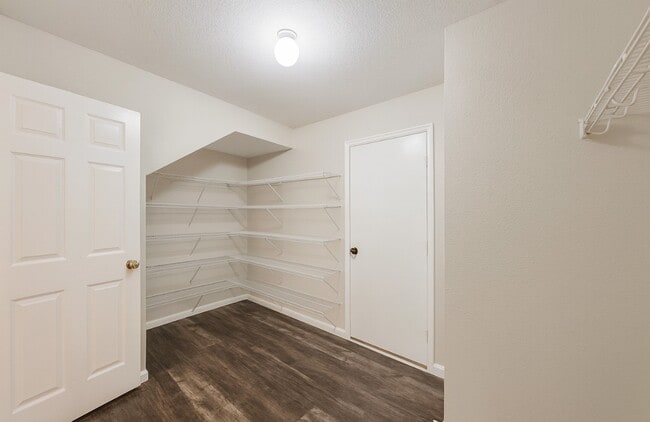 Building Photo - 6731 Providence View Ln