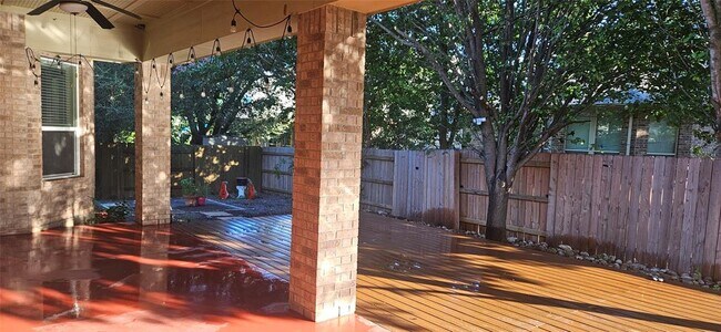 Building Photo - 116 Azimuth Dr