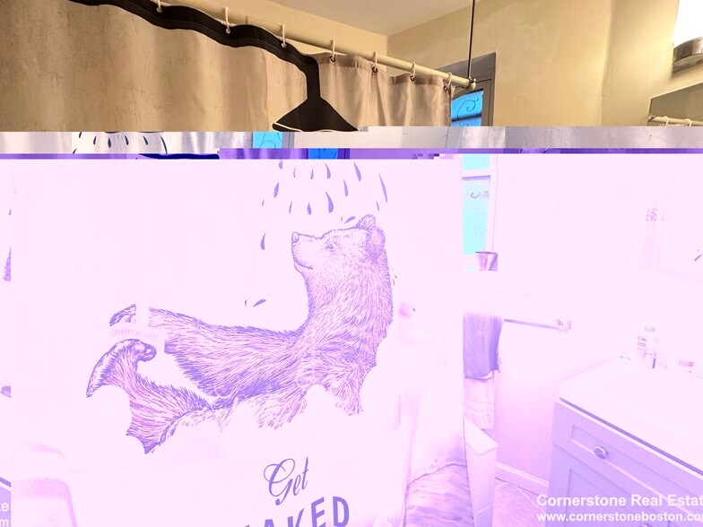 Building Photo - 65 Burbank St