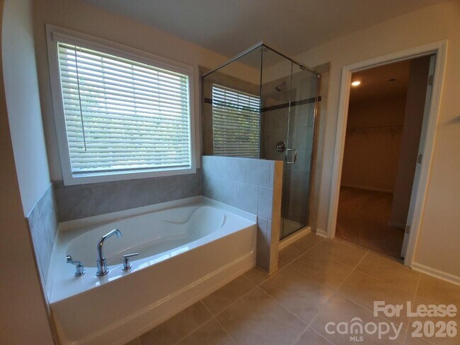 Building Photo - 3013 Lydney Cir