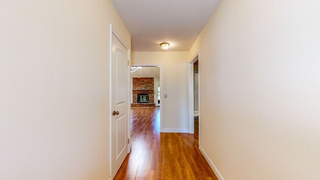 Building Photo - Well Maintain West Side Single Story 3 bedroom 2 bathroom home with 2 car garage